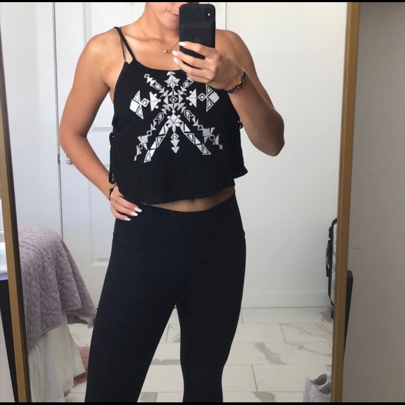 LF crop top black and white Mieeion - Picture 1 of 4